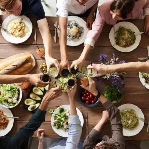 Vibrant community life with a variety of dining options friends dining together